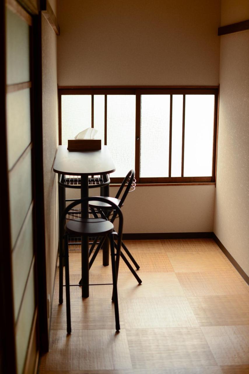 別荘 Nishioji Tanuki 西大路 狸 *