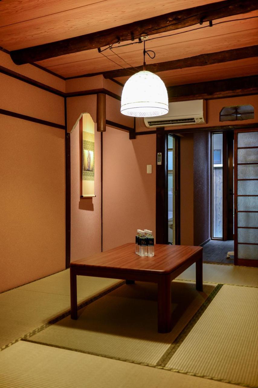 Nishioji Tanuki 西大路 狸 * 京都市